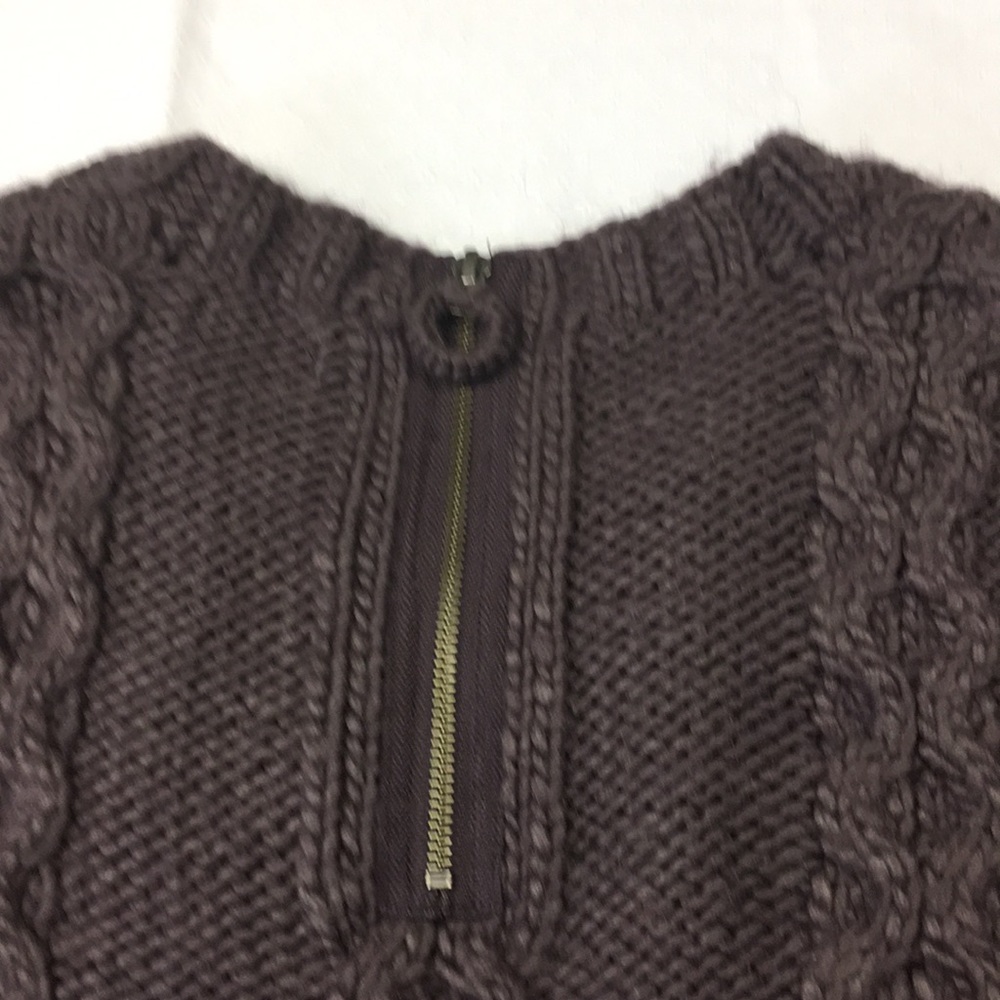 Sweater - Picture 5 of 8